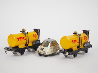Vente aux enchères Lot de deux wagons citernes SHELL guérite Deutsche Reichsbahn en 0 on 