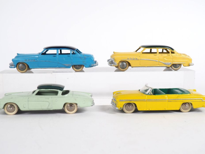 Dinky toys France lot de 4 miniatures au 1/43e dont : Chrysler New Yor