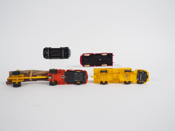 Dinky toys France lot de 4 miniatures au 1/43e dont : Willeme porte bo