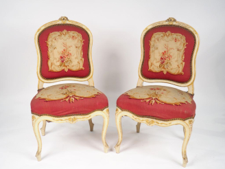Vente aux enchères Paire de chaises Napoléon III de style Louis XV en bois laqué blanc sc
