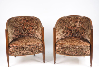Vente aux enchères Paire de fauteuils gondole Art Déco en bois naturel mouluré, pieds mon