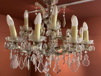 Vente aux enchères Lustre à pampilles en cristal. H. 71 cm