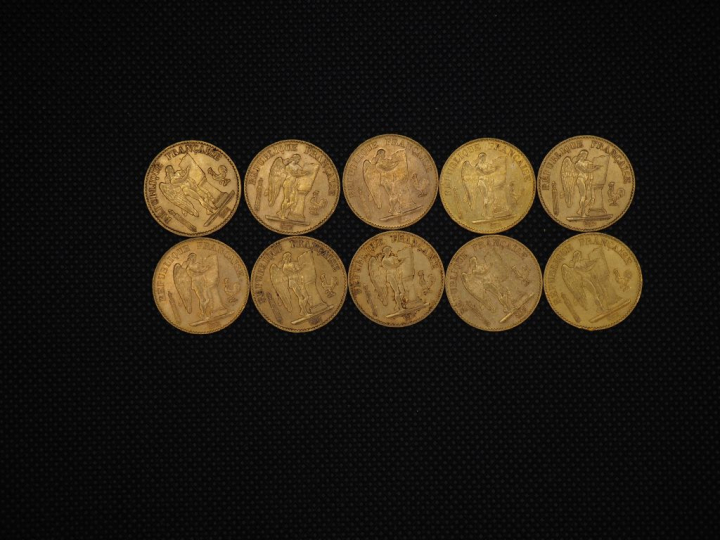 10 pièces de 20 Francs or : 1877, 1893, 1876, 1875, 1897, 1876, 1877, 
