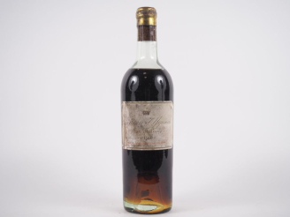 Vente aux enchères 1 BOUTEILLE CHÂTEAU D'YQUEM 1er CCS SAUTERNES - 1923 - MEP/ES/CAPSULE 