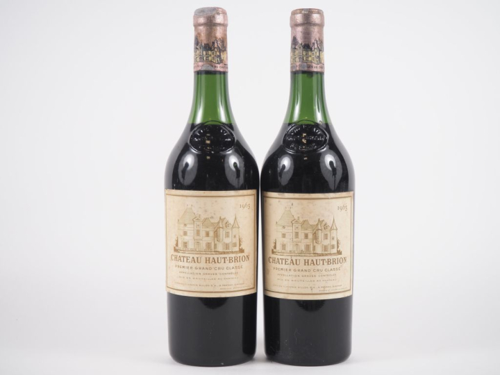 2 BOUTEILLES CHÂTEAU HAUT BRION 1er GCC GRAVES - 1965 - 4,3 CM/ETLT/CA