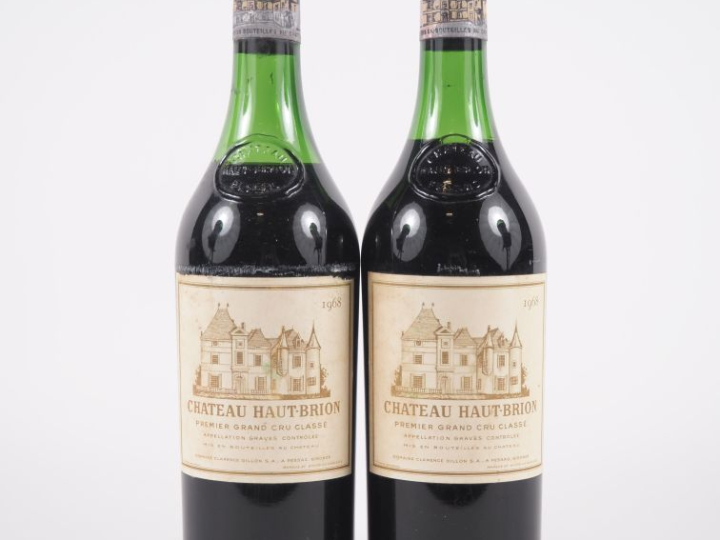 2 BOUTEILLES CHÂTEAU HAUT BRION 1er GCC GRAVES - 1968 - 4 CM/5 CM/1 CA