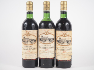 Vente aux enchères 3 BOUTEILLES CHÂTEAU CHASSE SPLEEN MOULIS - 1971 - 2 BG/1 MEP/1 ELA/EL