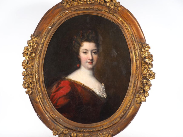 Ecole française XVIIIème dans le goût de Largillière. "Portrait de dam