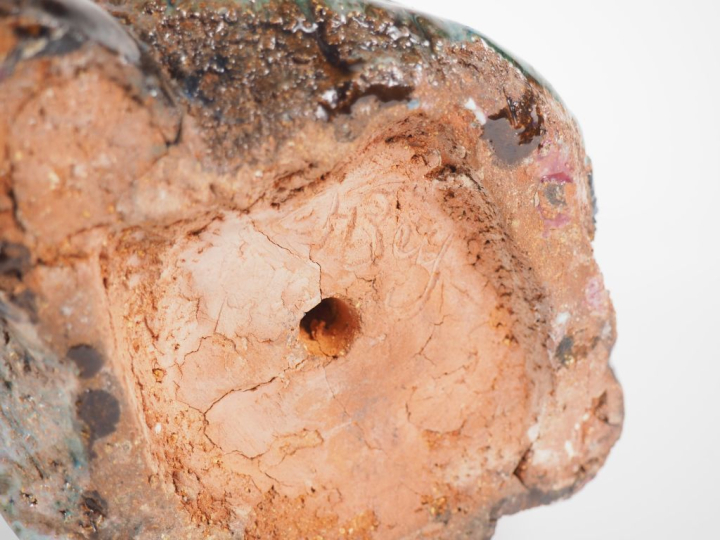 Henri Paul REY.  "paysanne portant une gerbe de blé" Sculpture en terr