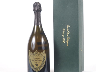 Vente aux enchères 1 BOUTEILLE CHAMPAGNE DOM PÉRIGNON - 1990 - COFFRET