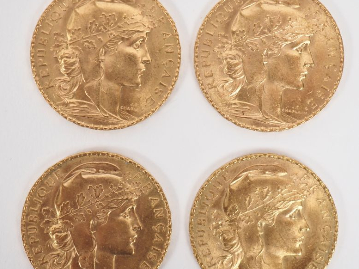 Quatre pièces de 20 Francs or (3 de 1909, 1 de 1907) FRAIS ACHETEURS :