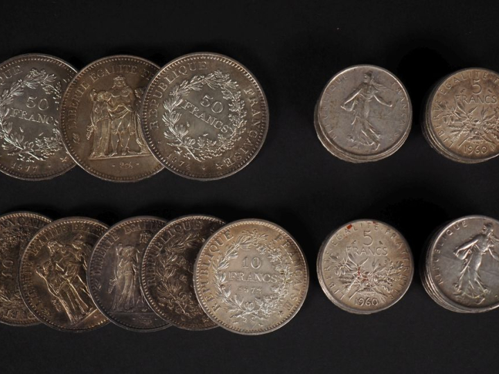 Lot comprenant :  3 pièces de 50 francs argent 5 pièces de 10 francs a