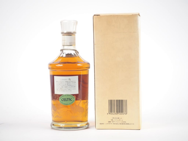 NIKKA 'TSURU' 70 cl - 43 % - COFFRET 