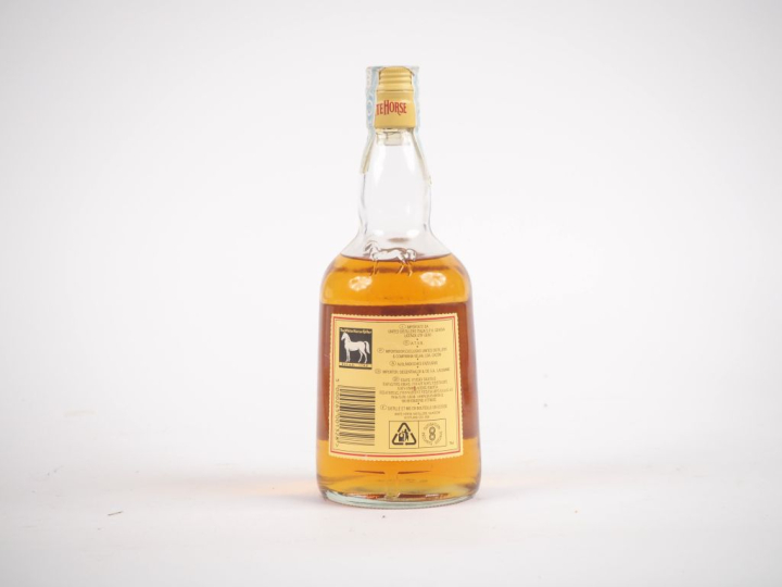 WHITE HORSE SCOTCH WHISKY 70 cl - 40 % - NIVEAU BAS 