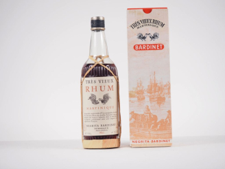 Vente aux enchères 1 BOUTEILLE TRÈS VIEUX RHUM NEGRITA BARDINET N°9251 - 44 % - COFFRET 
