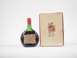 Vente aux enchères 1 BOUTEILLE ARMAGNAC S.I.C.A. ARMAGNACAISE - 1934 - CAPS CIRE - COFFRE