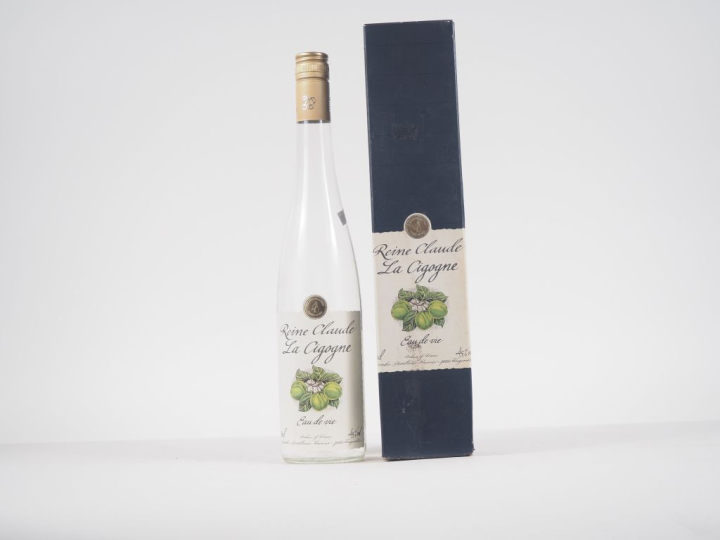 1 BOUTEILLE EAU DE VIE REINE CLAUDE "LA CIGOGNE" 70 cl - 45 % - COFFRE