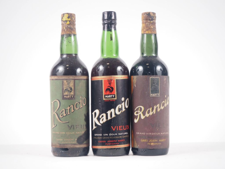 3 VIEILLES BOUTEILLES RANCIO VIEUX MARTY
