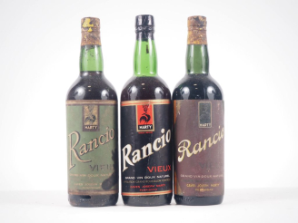 Vente aux enchères 3 VIEILLES BOUTEILLES RANCIO VIEUX MARTY