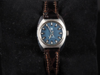Vente aux enchères LIP Ref. 150536 Petite montre bracelet de dame en acier.  Cadran à fon