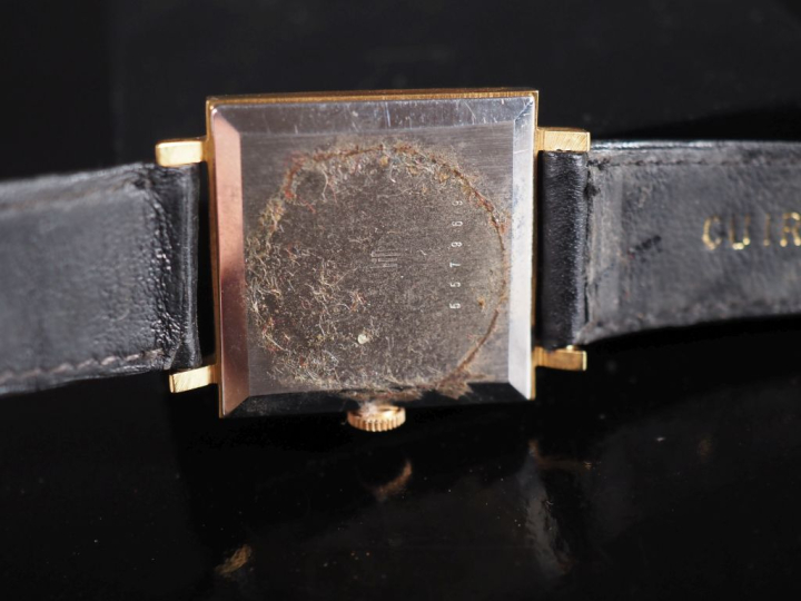 LIP, Dauphine Ref. 557969 Montre bracelet vintage en métal doré. Cadra