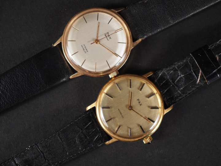 PAX Ensemble de deux montres bracelet en métal doré.  Cadrans ronds à 