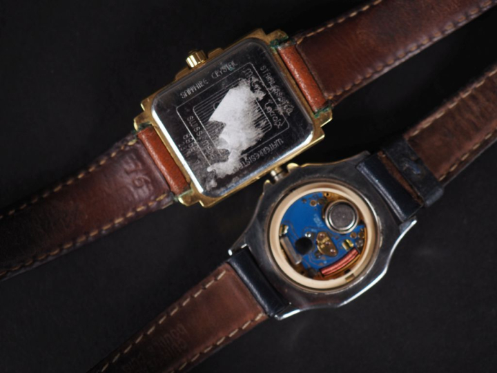 Maurice LACROIX,  Montre bracelet en métal doré. Cadran à chiffres ara