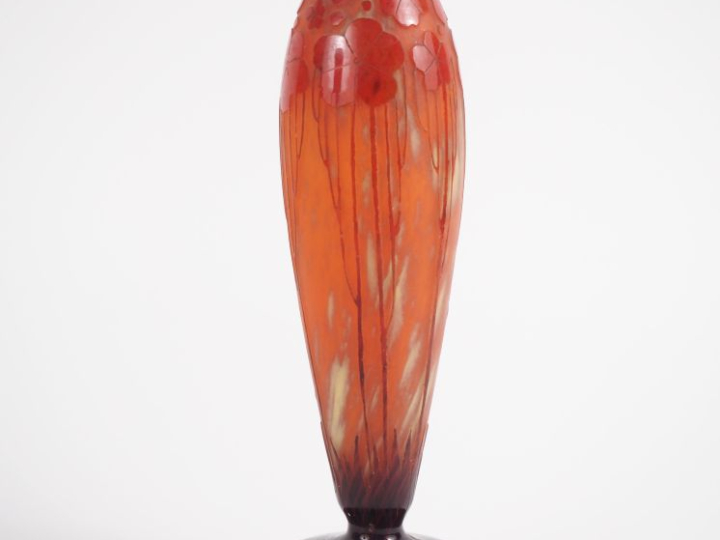 LE VERRE FRANCAIS. Vase "Cardamines"  Signé. H. 23,5 cm. (petit défaut