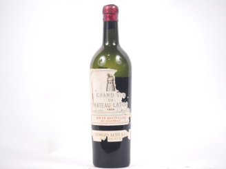 Vente aux enchères 1 BOUTEILLE CHÂTEAU LATOUR 1er GCC PAUILLAC - 1928 - VIDANGE/EA/CAPS T