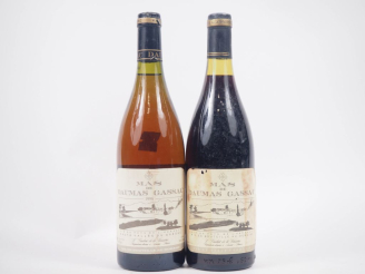 Vente aux enchères 2 BOUTEILLES MAS DE DAUMAS GASSAC : 1 BLANC - 1999 / 1 ROUGE - NM 
