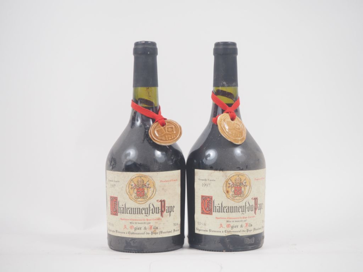 2 BOUTEILLES CHÂTEAUNEUF DU PAPE A. OGIER ET FILS - 1997