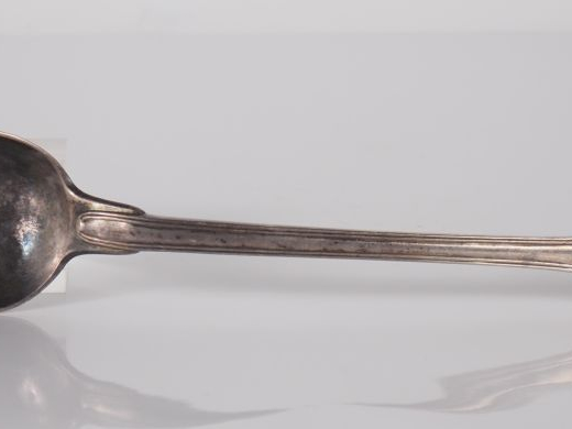 Cuillère à ragoût XVIIIème en argent, Paris, armoriée Poids : 180 g Lo