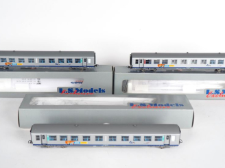 Vente aux enchères Matériel roulant LS Models Ho lot comprenant 3 voitures USI B 10t Livr