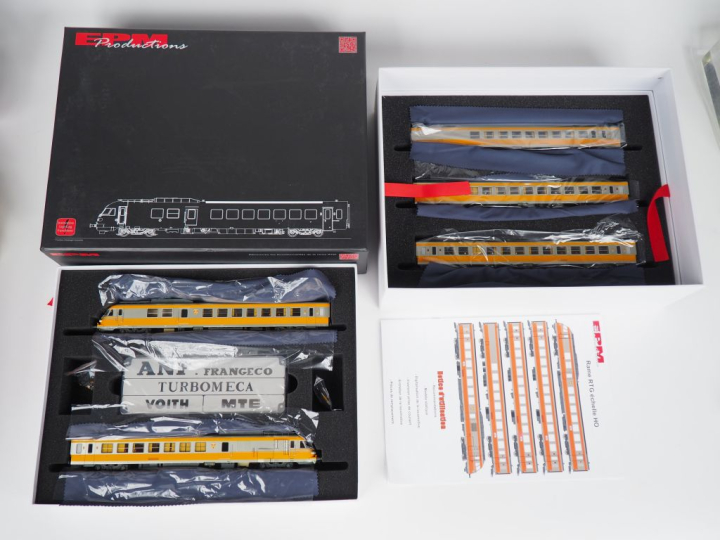 Matériel roulant EPM Ho coffret E 22.15.02 SNCF Ep IV set de 5 élément