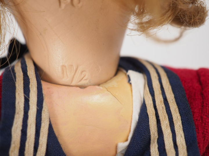 « La plus belle des Bleuette incassable » poupée Bleuette entièrement 