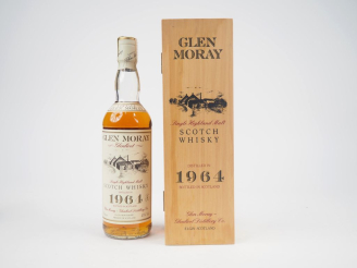 Vente aux enchères GLEN MORAY 27 YEARS DISTILLED : 1964 - BOTLLED : 1991 - 43 % - COFFRET