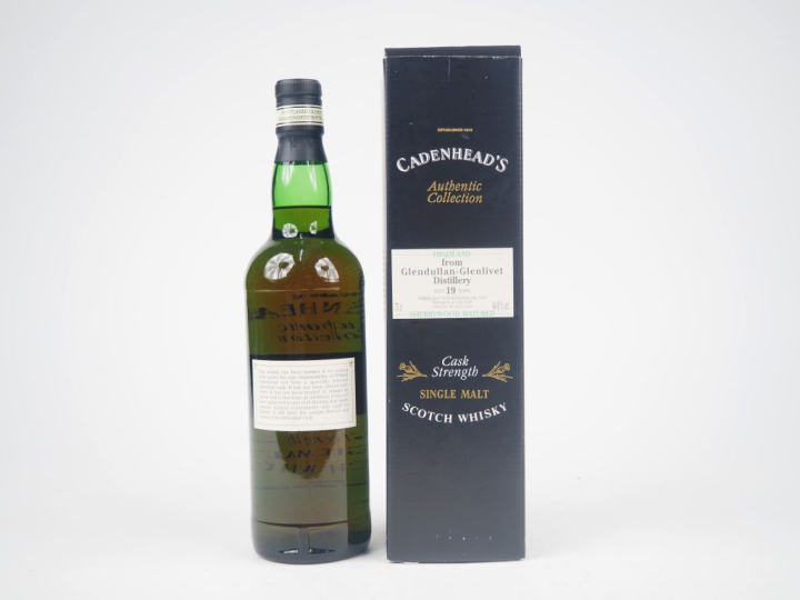 GLENDULLAN-GLENLIVET 19 YEARS CADENHEAD'S DISTILLED : 04/1978 - BOTTLE