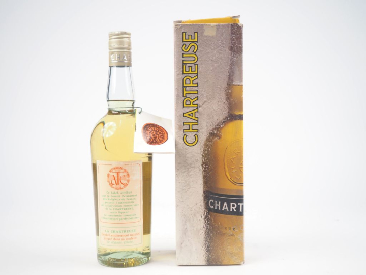 1 BOUTEILLE CHARTREUSE JAUNE PÉRIODE 1966-1982 - COFFRET