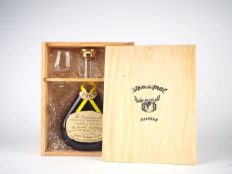 Vente aux enchères 1 BOUTEILLE BAS ARMAGNAC LACAVE 42 % - 1985 -  CBO COMPRENANT DEUX VER