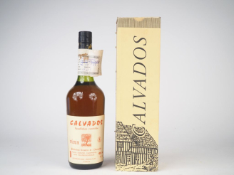 Vente aux enchères 1 BOUTEILLE CALVADOS VIEUX 45 %  - COFFRET 