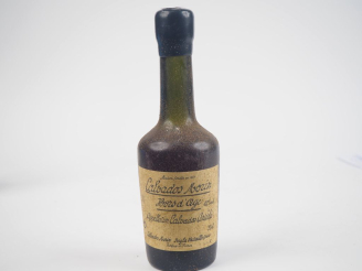 Vente aux enchères 1 BOUTEILLE (35 CL) CALVADOS "HORS D'AGE" MORIN  42 % - BS 