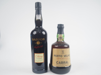 Vente aux enchères 2 BOUTEILLES : 1 PORTO VELHO CABRAL / 1 PORTO BARROS 