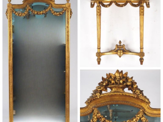 Vente aux enchères Console demi-lune et glace trumeau de style Louis XVI en bois sculpté 