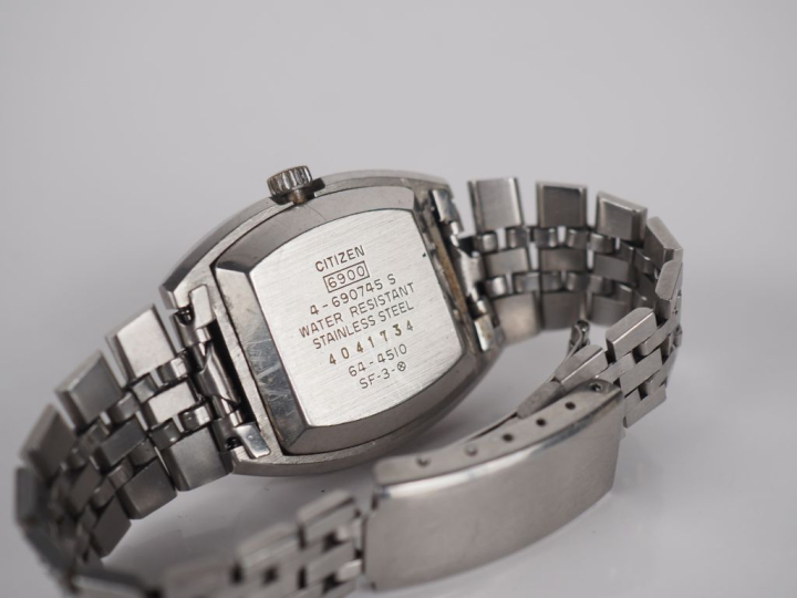 CITIZEN, Automatic Ref. 6900 Montre bracelet en acier.  Cadran à bords