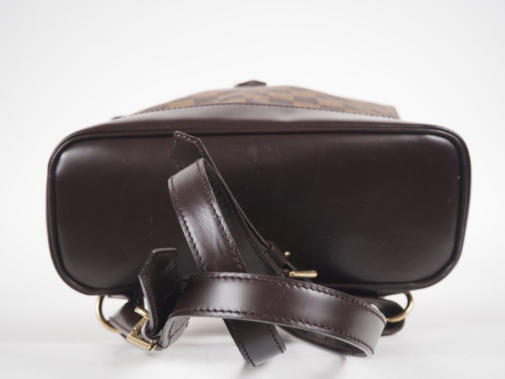 Louis VUITTON.  Sac SOHO (c 2010)  en toile damier ébène et cuir ébène
