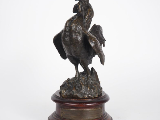 Vente aux enchères HIERHOLTZ. "le coq" Sculpture en bronze à patine brune Signé H. 28,5 c