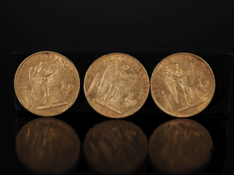 Vente aux enchères Trois pièces de 20 Francs or, 1874-A et 1875-A (x2). FRAIS ACHETEURS 1