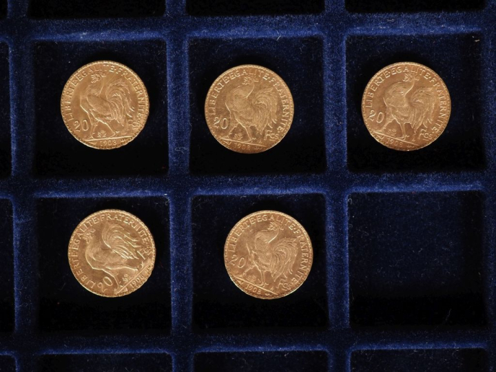 Cinq pièces de 20 Francs or, 1908.  FRAIS ACHETEURS 10% HT.
