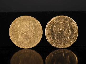 Vente aux enchères Deux pièces de 10 Francs or, Napoléon III Empereur, 1855-A et 1855-BB.