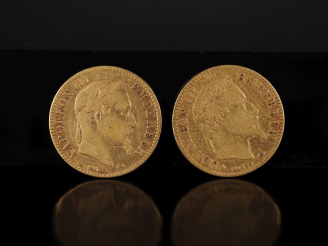 Vente aux enchères Deux pièces de 10 Francs or, Napoléon III Empereur, 1863-BB et 1863-A.